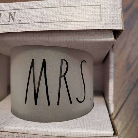 Rae Dunn Mr. & Mrs. Set of 2 Glasses - Picture 6 of 7